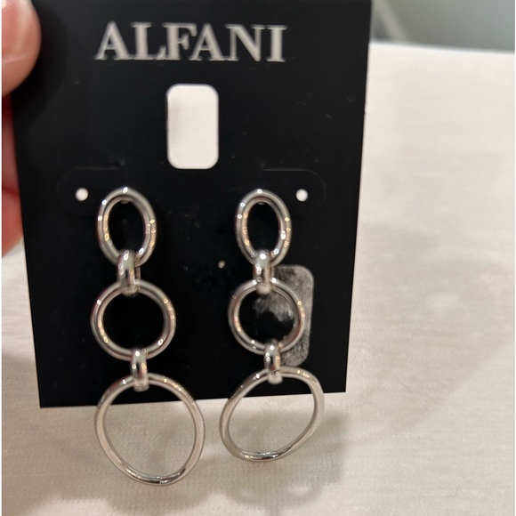 Two pair of Alfani earrings - Picture 2 of 3